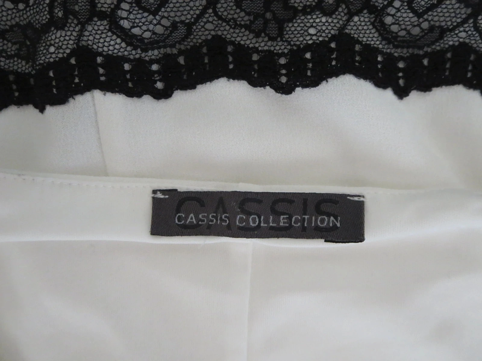 Robe chic bicolore Cassis Collection - T. 38/40 – photo 4